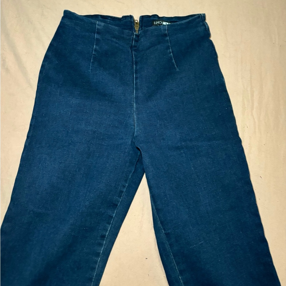 Fashion Nova flare jeans - Picture 5 of 8